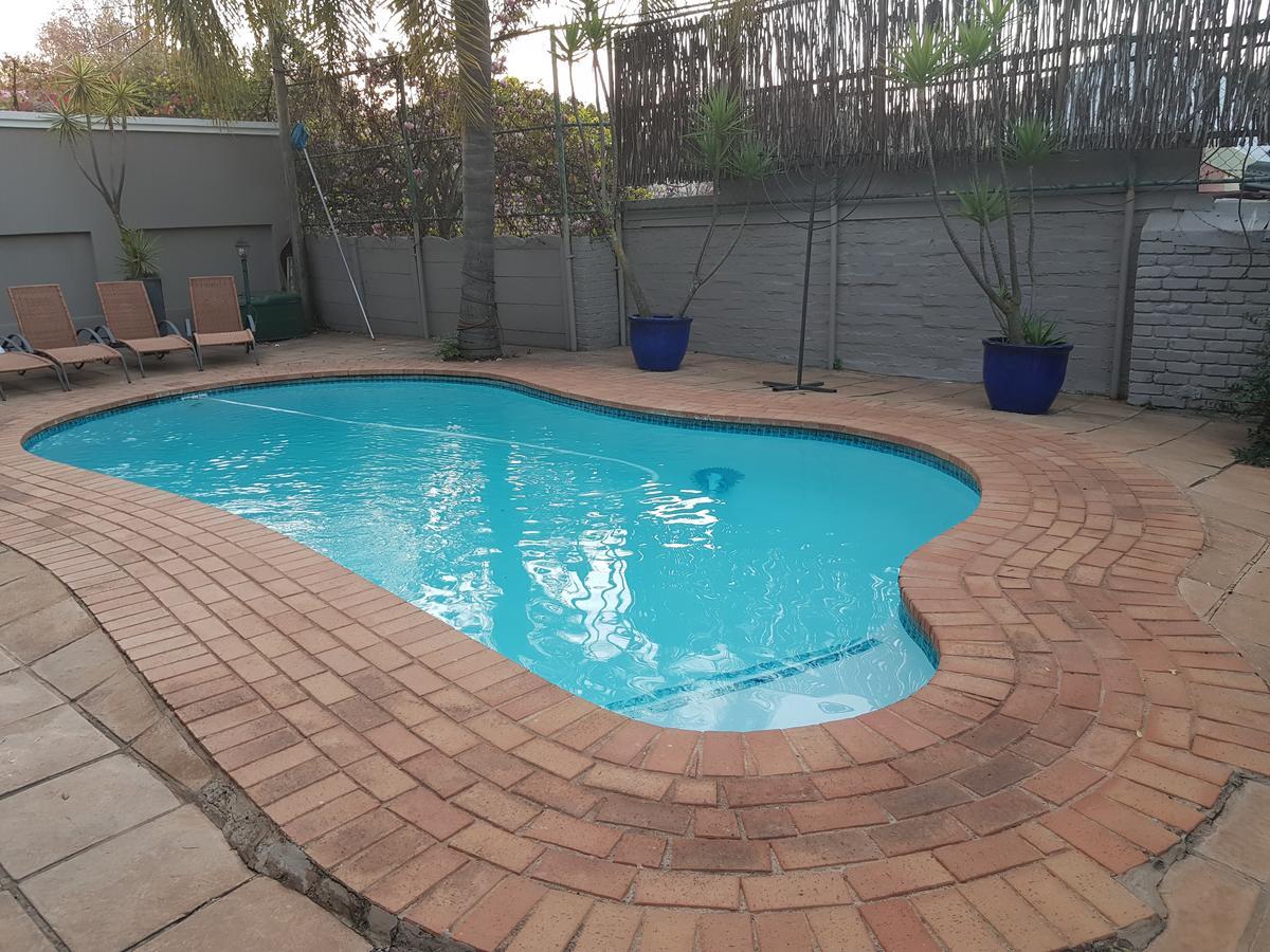 Mi Casa Su Casa Hotel Randburg Exterior photo